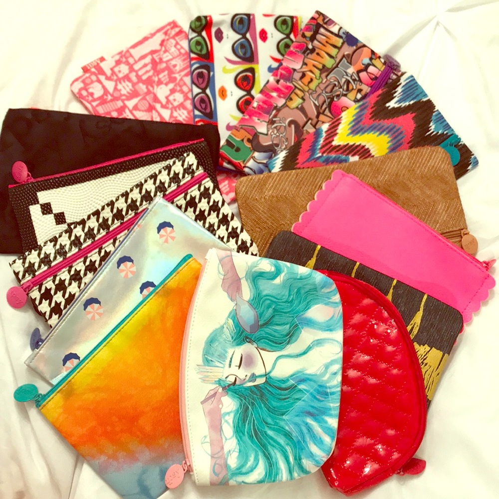 Bundle of Ipsy makeup bags